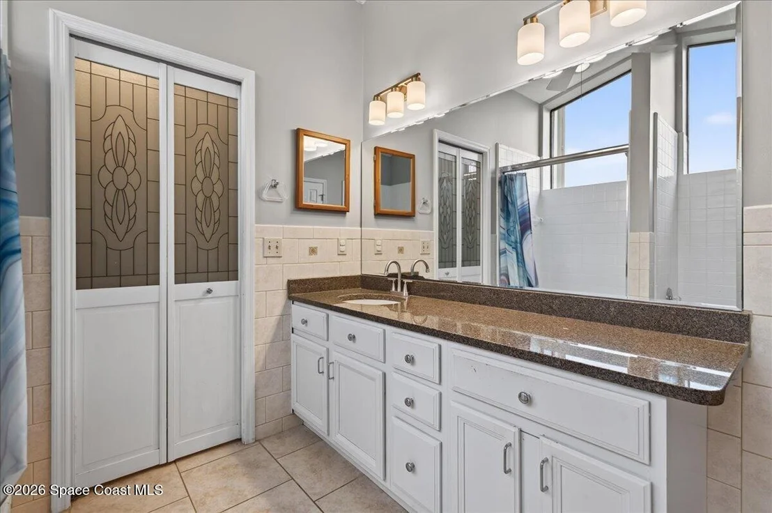 Photo of 340 Oak Haven Drive
