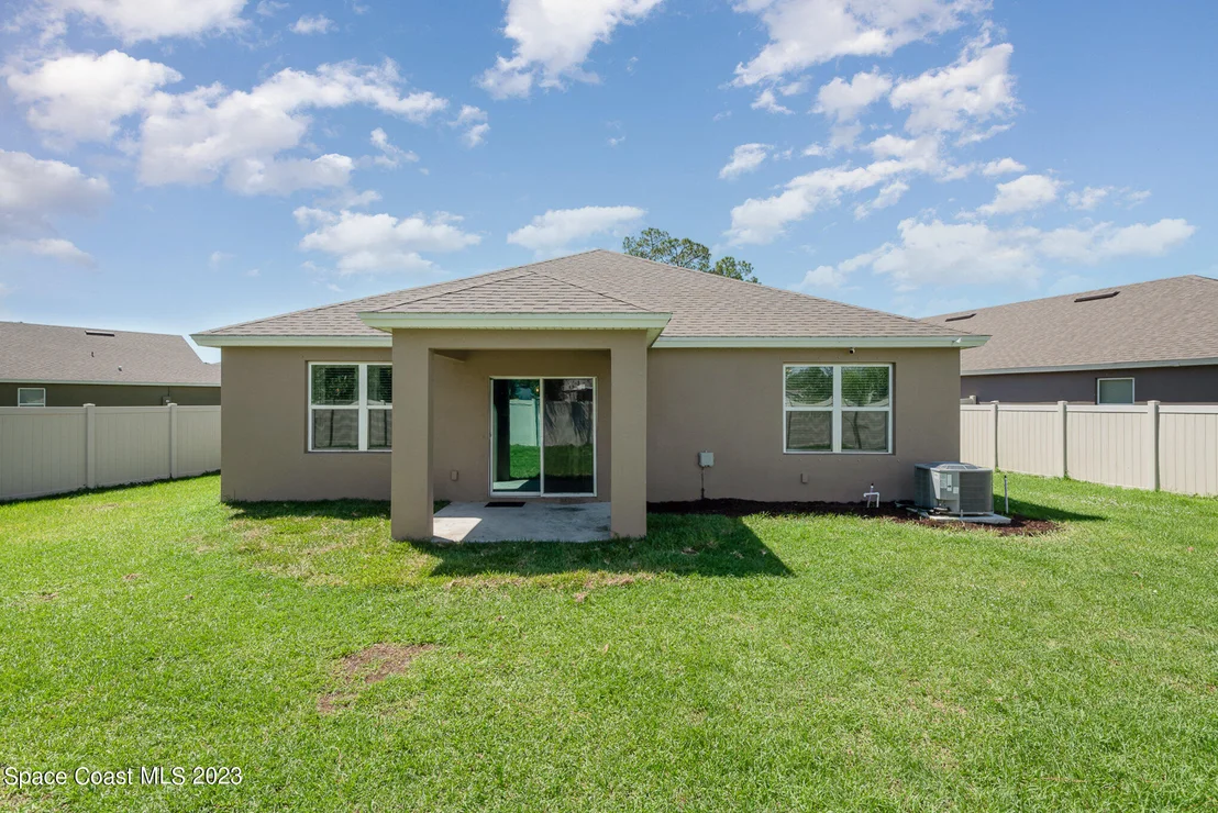 Photo of 620 Forest Trace Circle