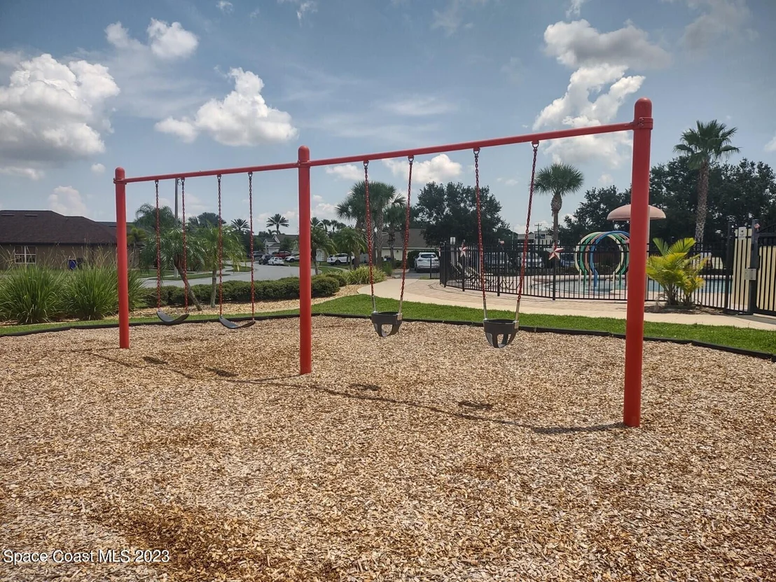 Photo of 1471 Bridgeport Circle