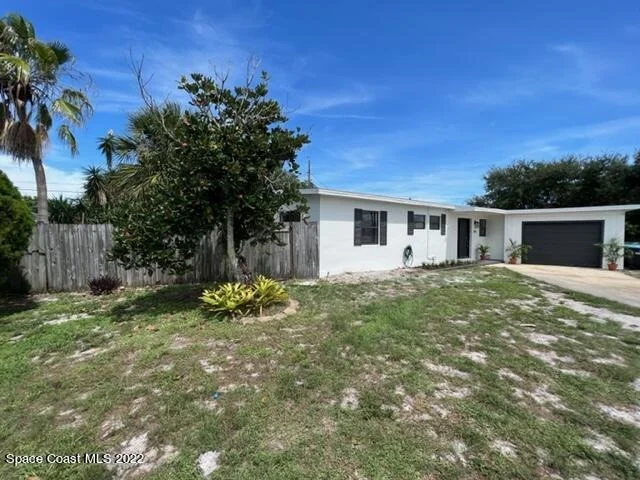 Photo of 865 Bianca Drive NE