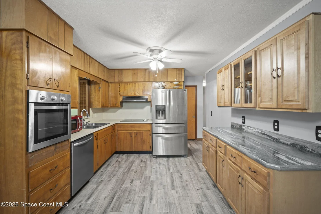 Photo of 2414 Greenway Drive