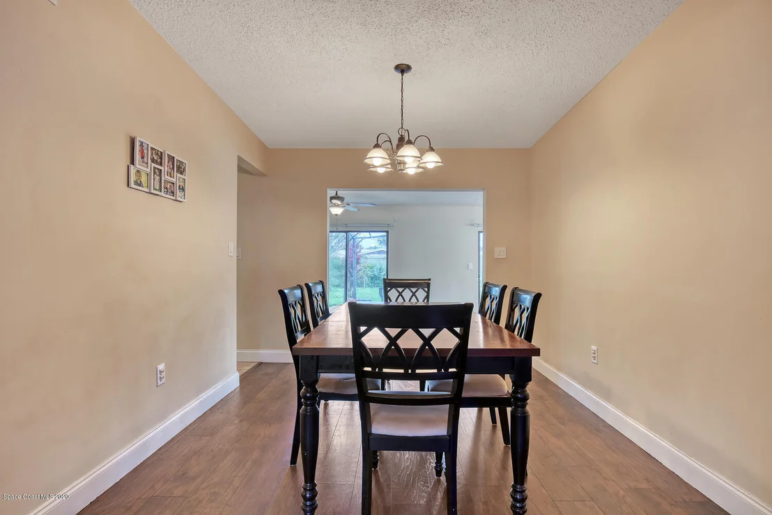 Photo of 765 Angle Street NE