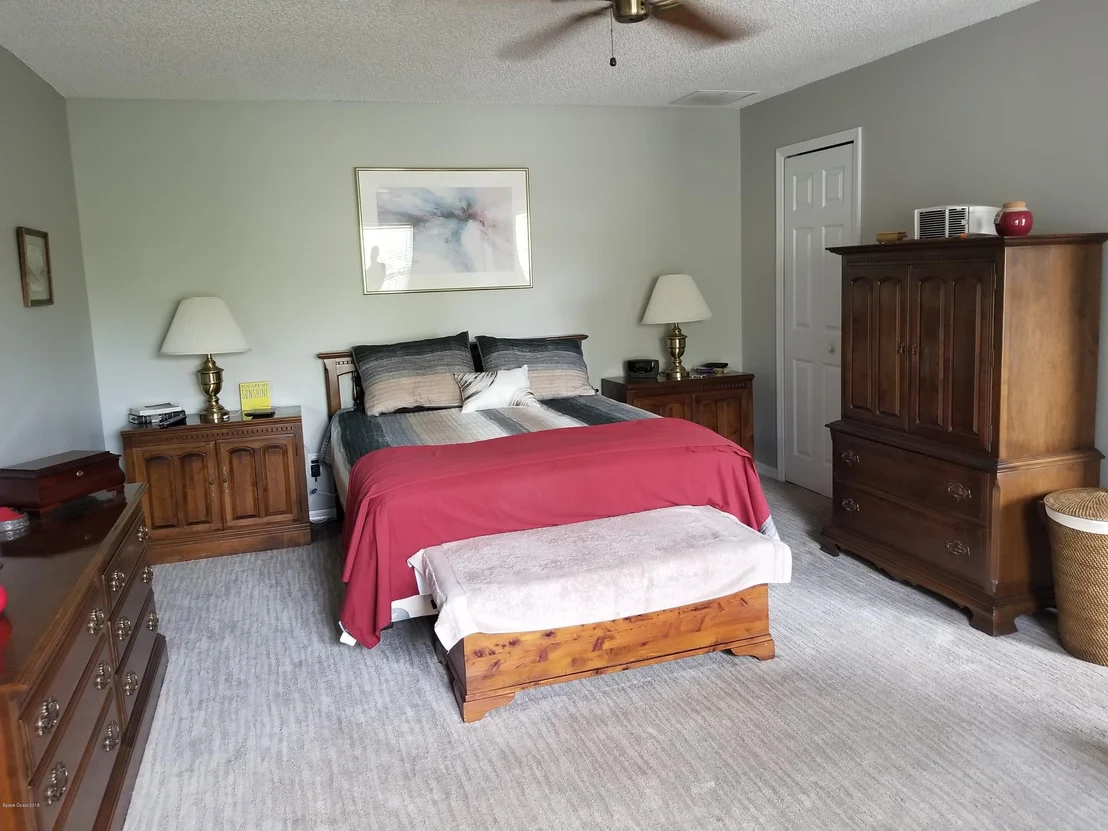 Photo of 2259 Cogan Drive SE