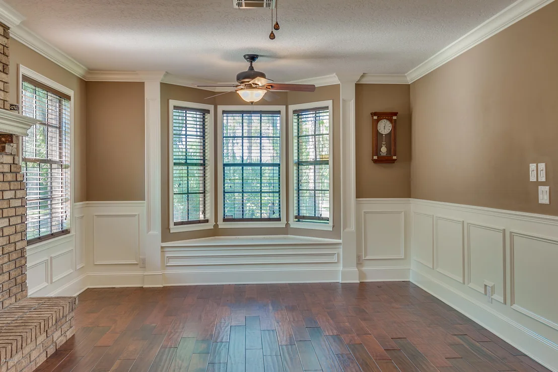 Photo of 4565 Lake Washington Road