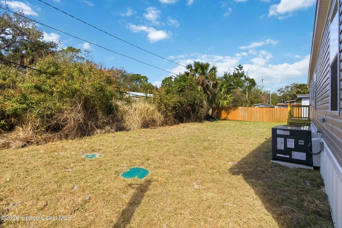 Photo of 6989 Dahlia Drive