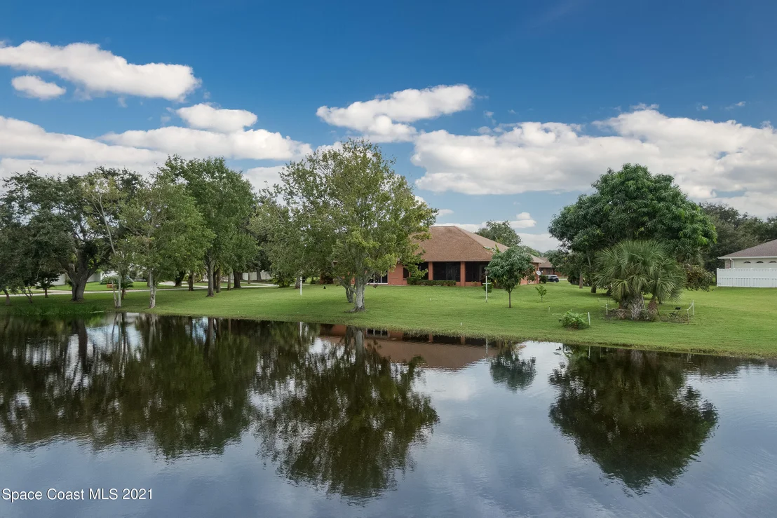 Photo of 1225 Salmonberry Place