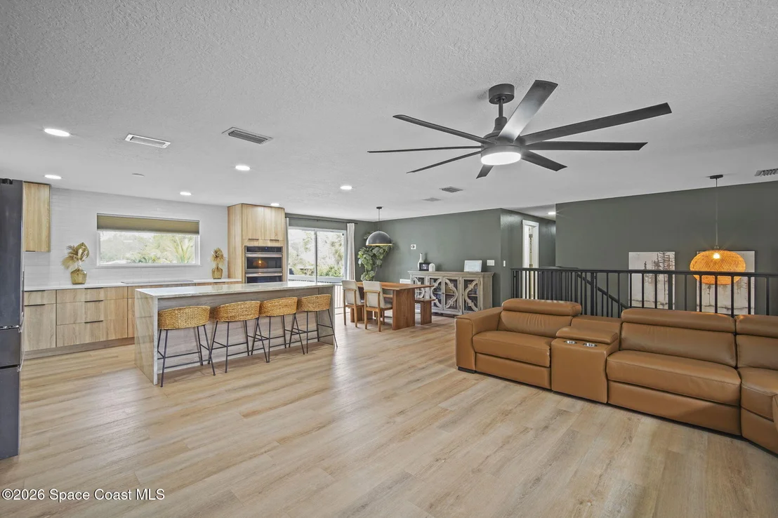Photo of 4030 Milwaukee Avenue