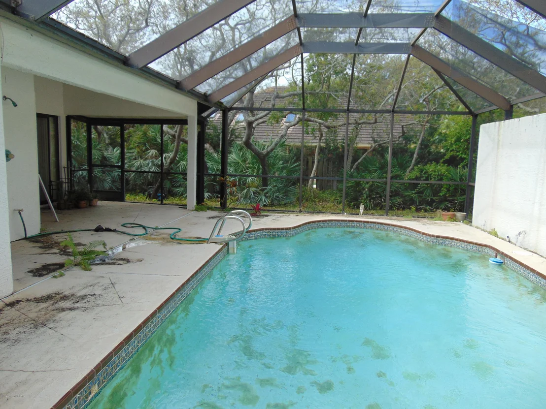 Photo of 595 Crassas Drive