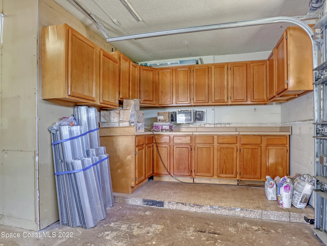 Photo of 916 Kings Post Road