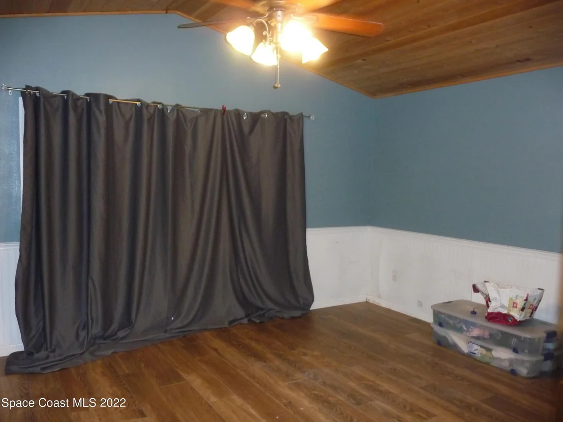Photo of 1061 Fairlawn Drive