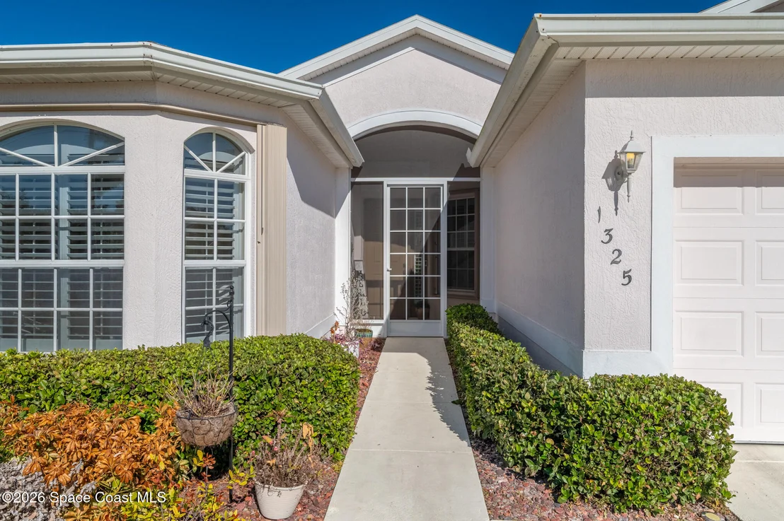 Photo of 1325 Shoreline Circle