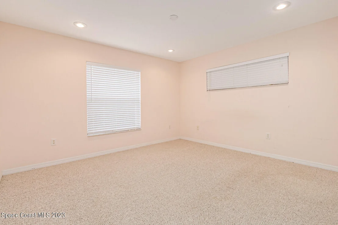 Photo of 2880 Grant Road
