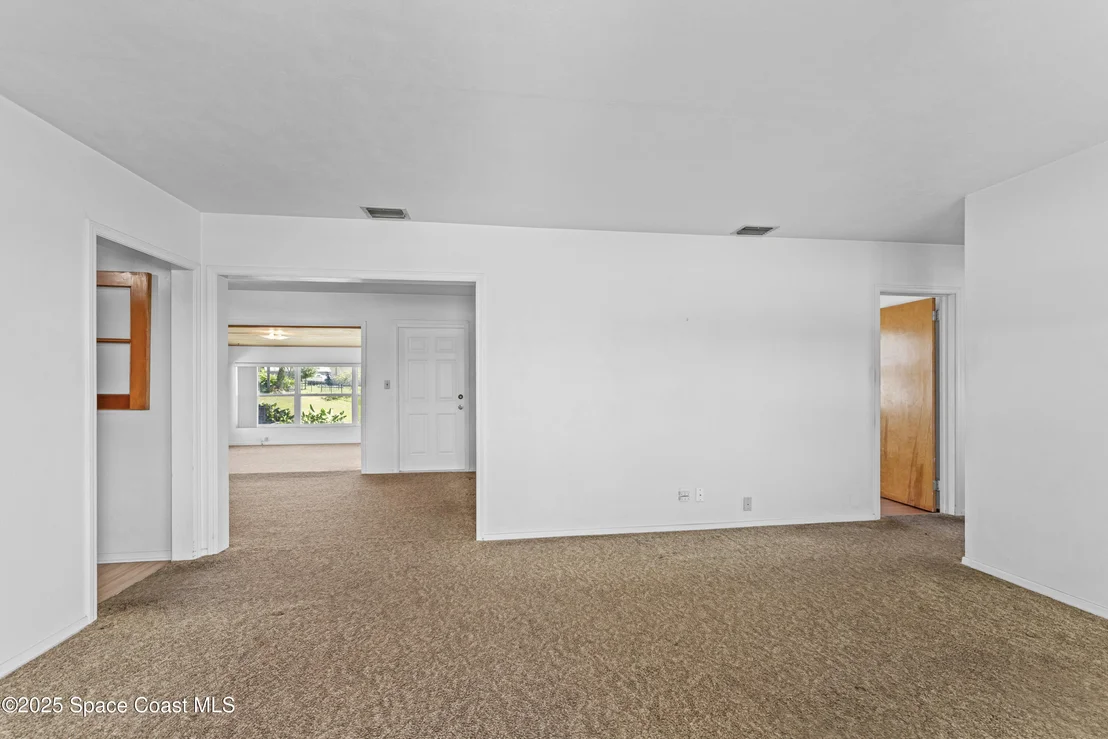 Photo of 1173 Sun Circle E