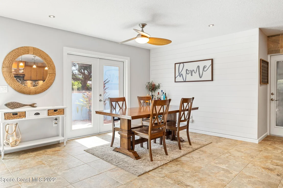 Photo of 220 Pineapple Street