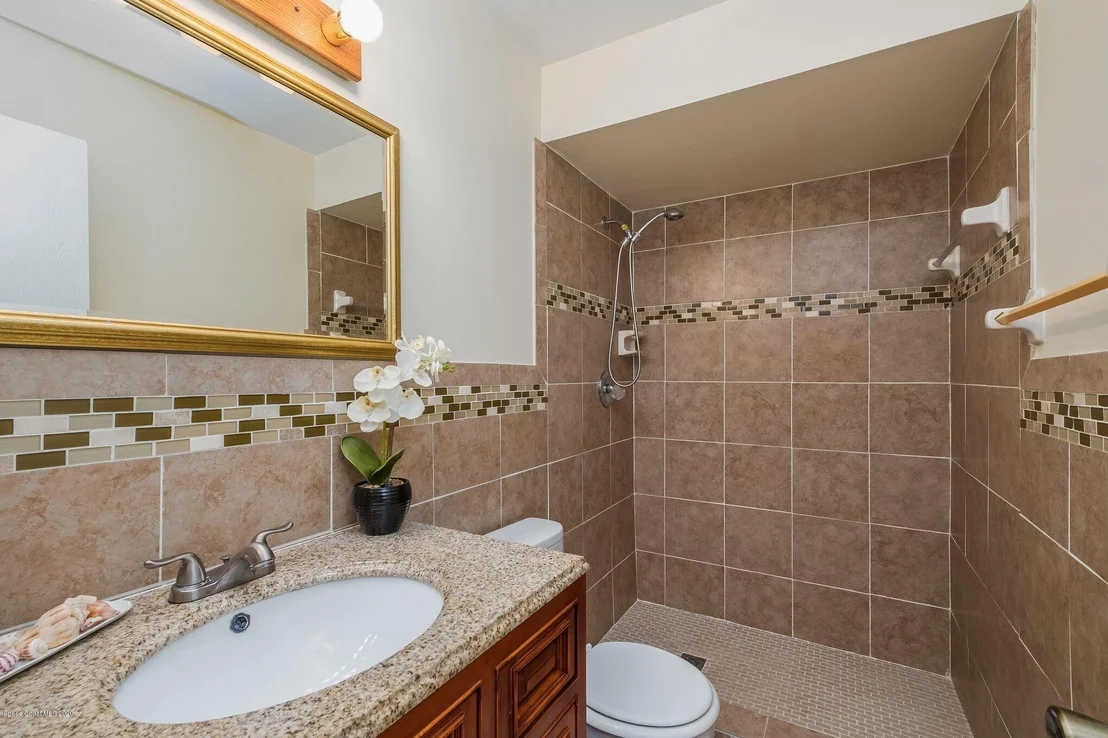 Photo of 424 Orlov Road NW