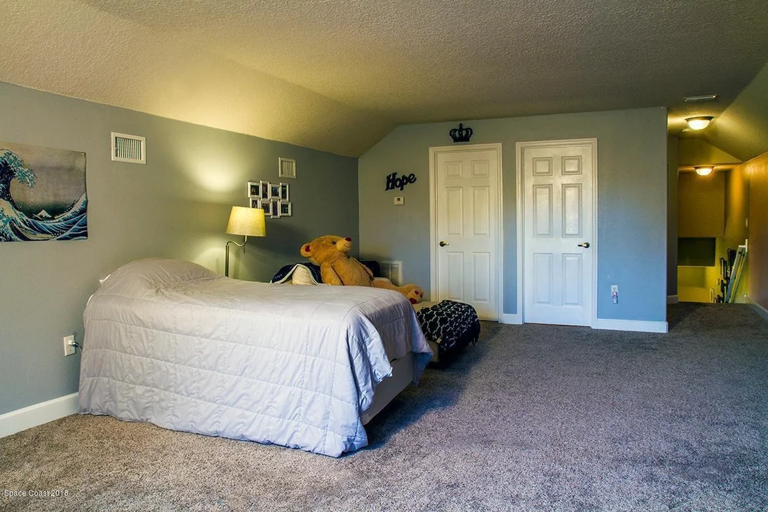 Photo of 565 Dryden Circle