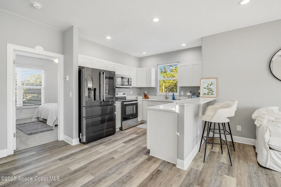 Photo of 4236 Hield Road NW
