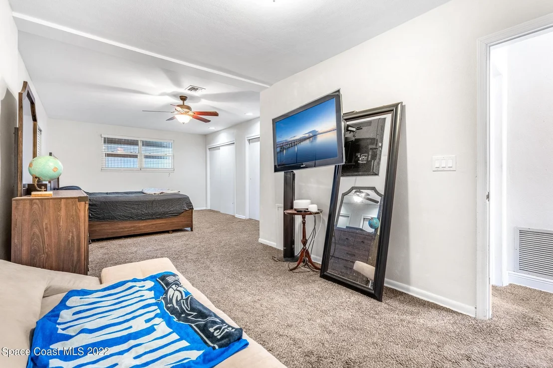 Photo of 405 Bunker Street