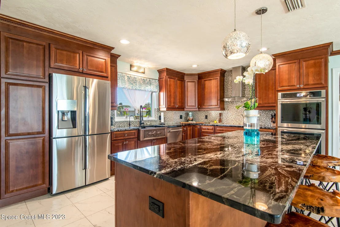 Photo of 775 Malibu Lane