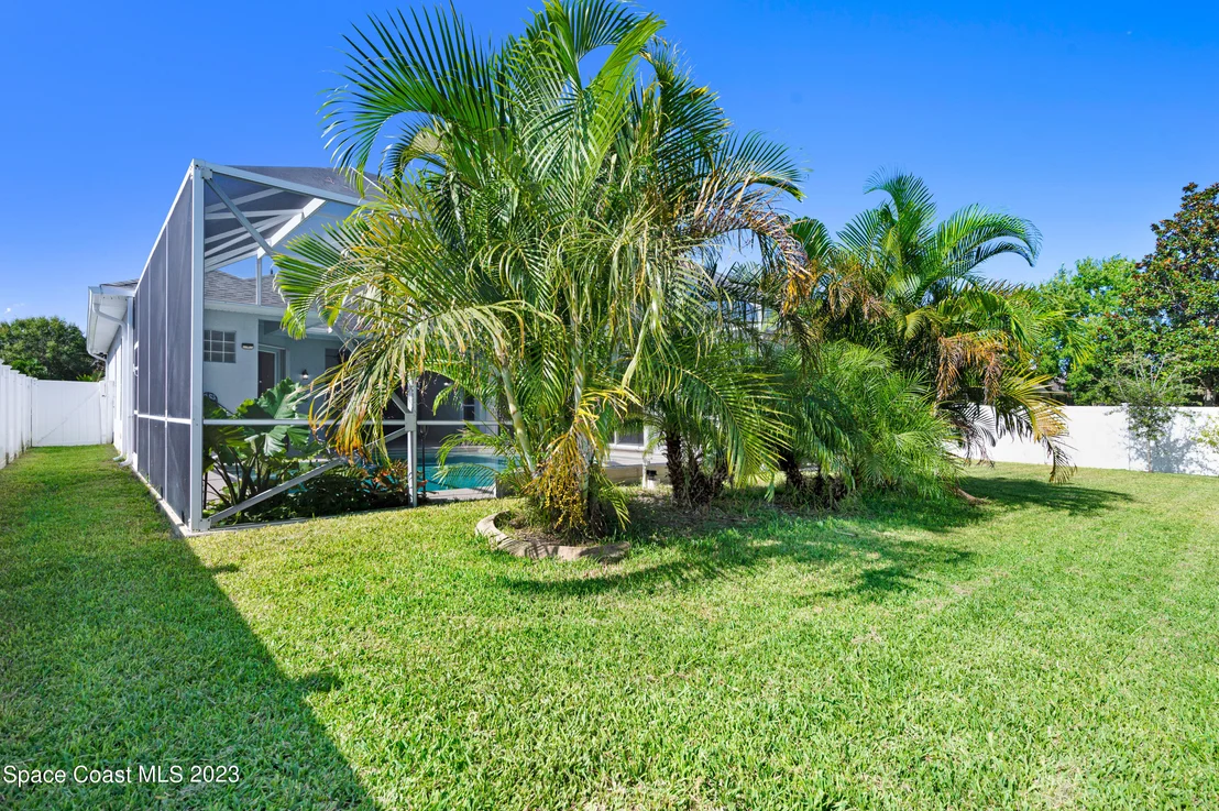 Photo of 1421 Whitman Drive