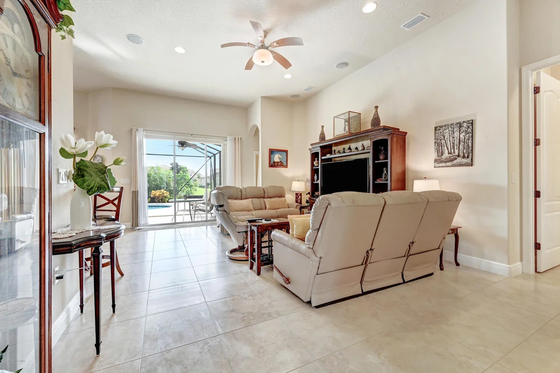 Photo of 1333 Tralee Bay Avenue