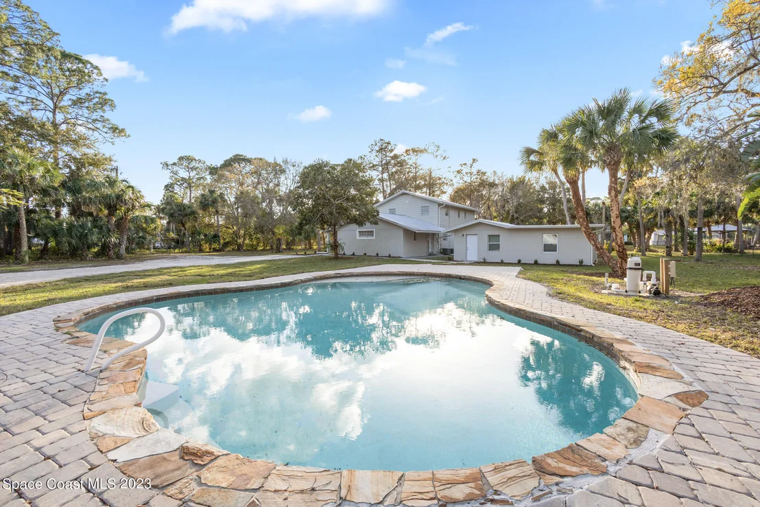 Photo of 2300 Cox Road