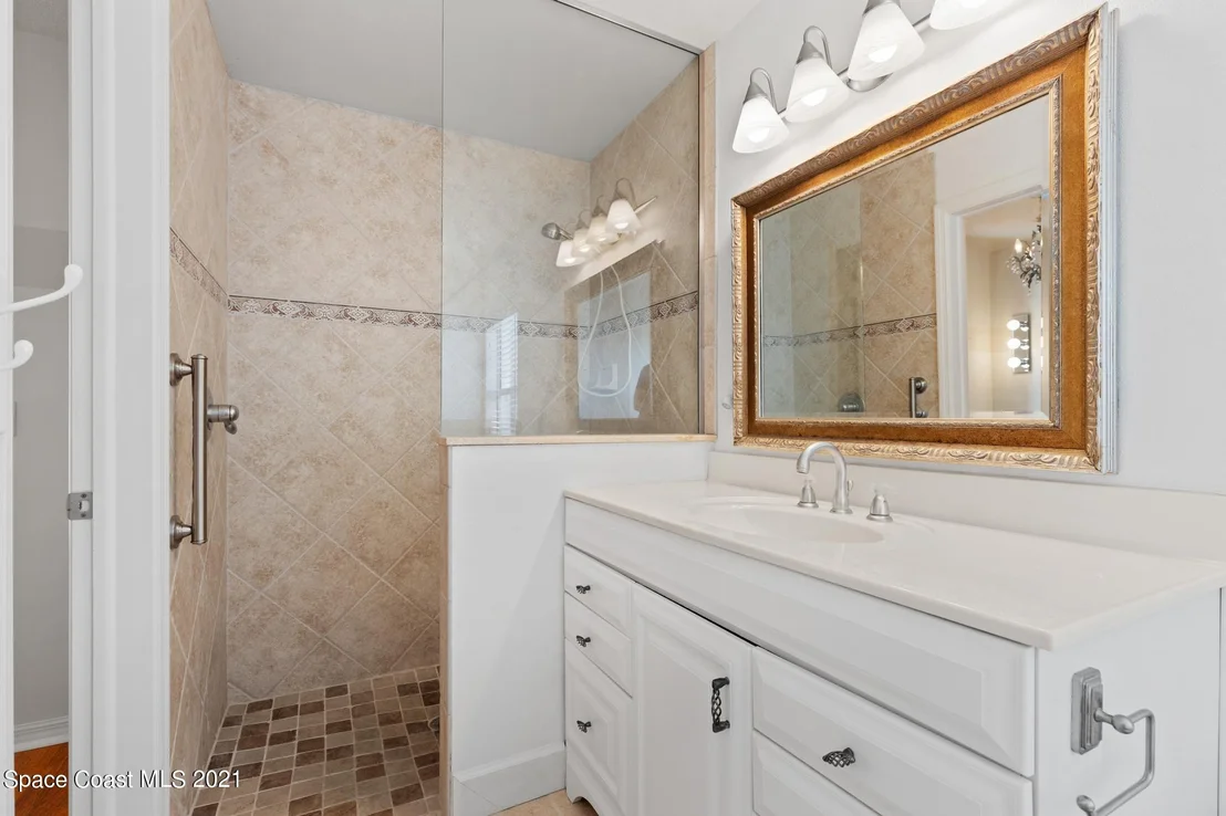 Photo of 110 Oakledge Drive