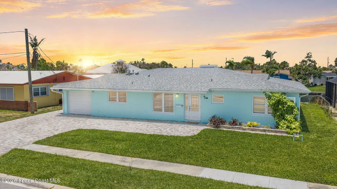 Photo of 465 Cardinal Drive