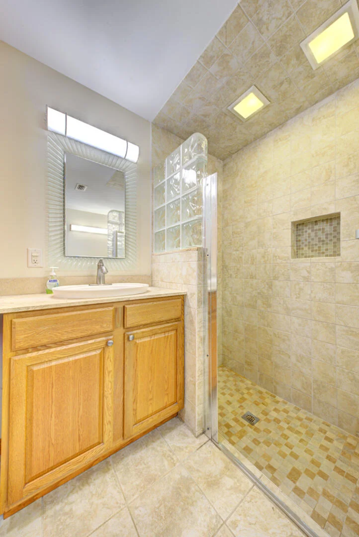 Photo of 4885 Rayburn Road