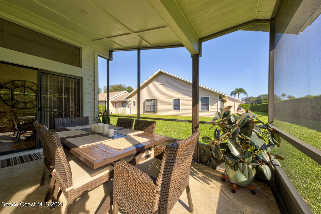 Photo of 873 Ridge Lake Drive