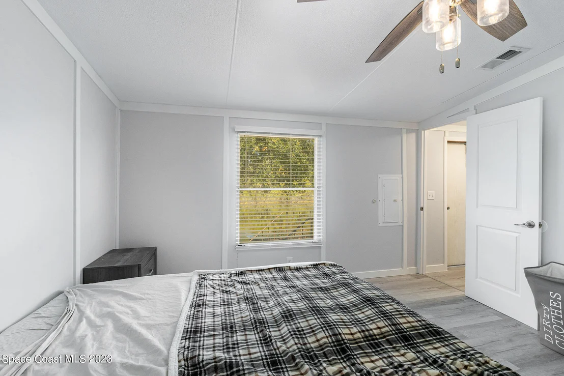 Photo of 5918 Cedar Lake Drive
