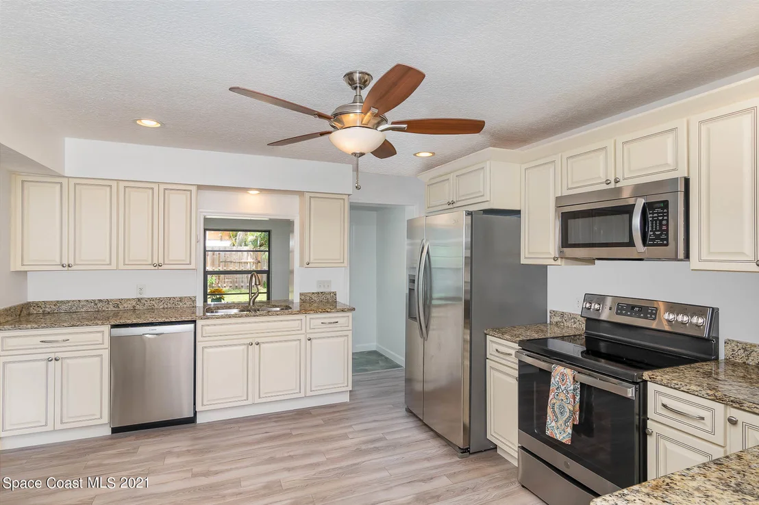 Photo of 242 Miami Avenue