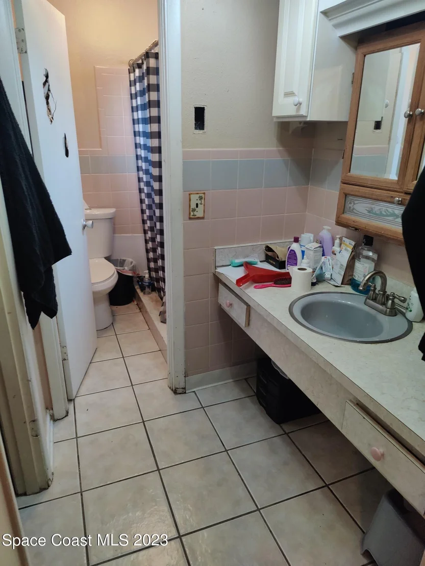 Photo of 1650 Leach Circle