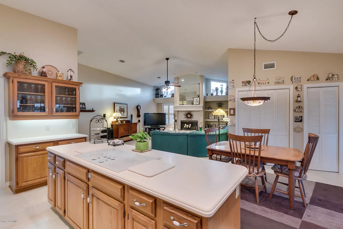 Photo of 529 Crystal Lake Drive