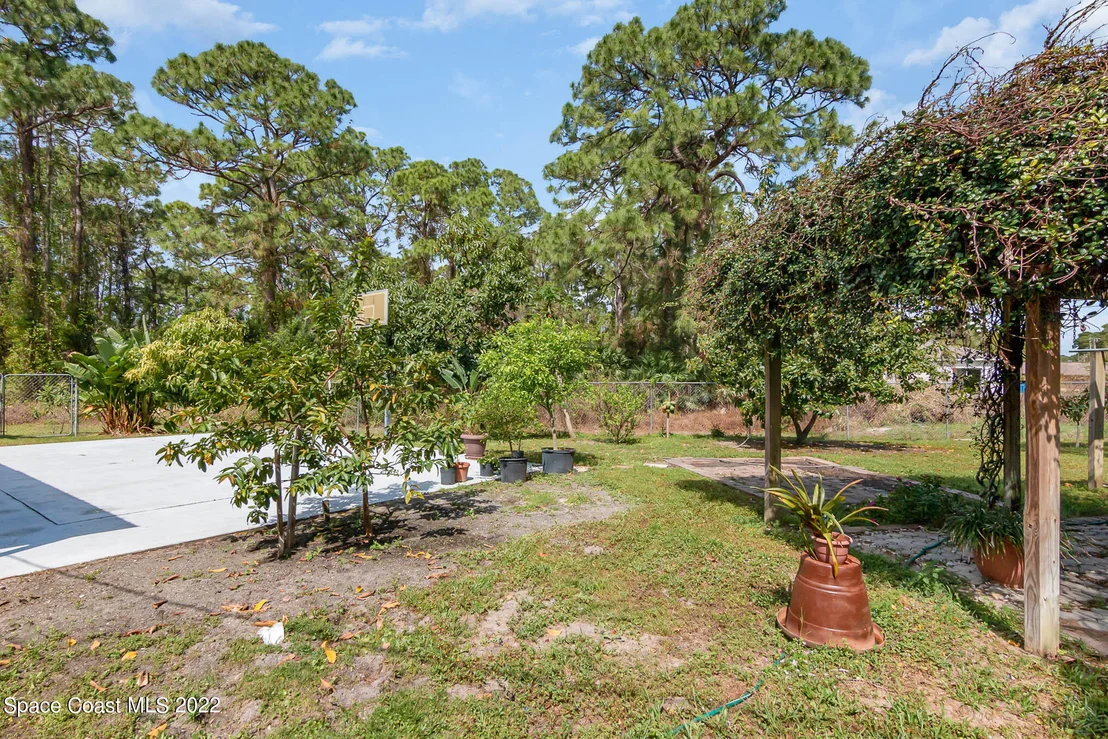 Photo of 161 Angelo Road SE