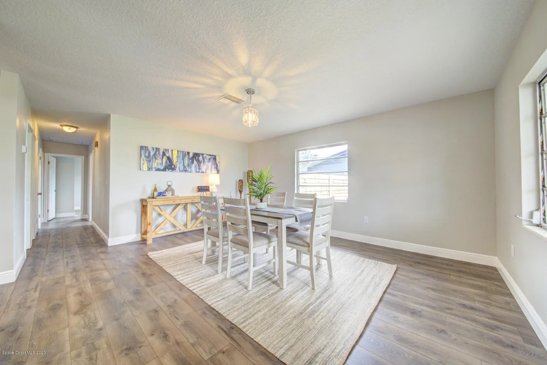 Photo of 1114 Seminole Drive