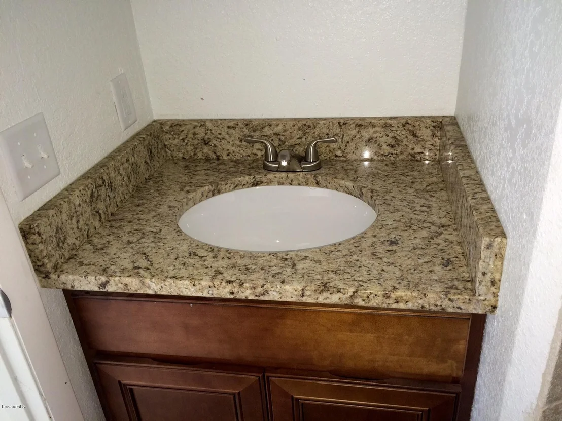 Photo of 768 Bianca Drive NE