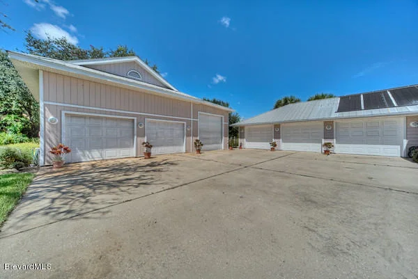 Photo of 2209 Rockledge Drive