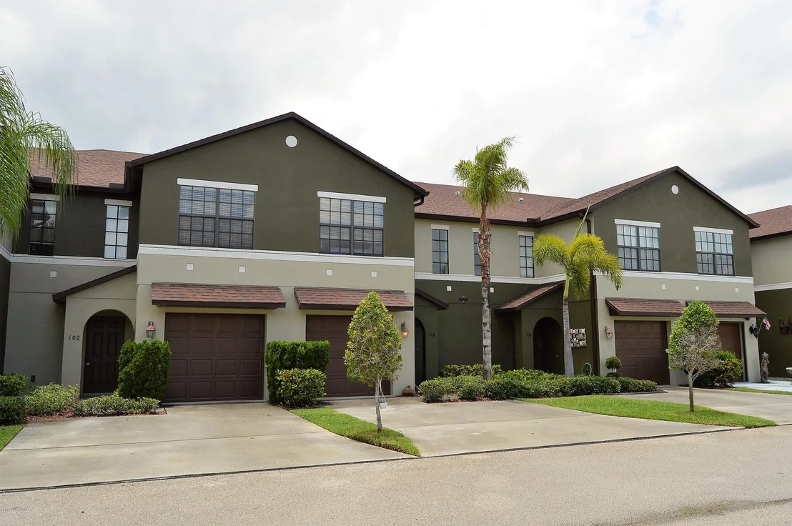 Photo of Unit 102 at 1375 Lara Circle