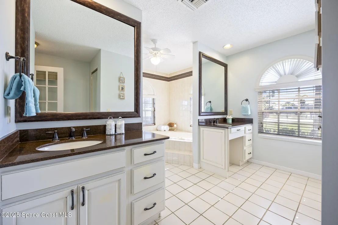 Photo of 897 Champion Drive NE
