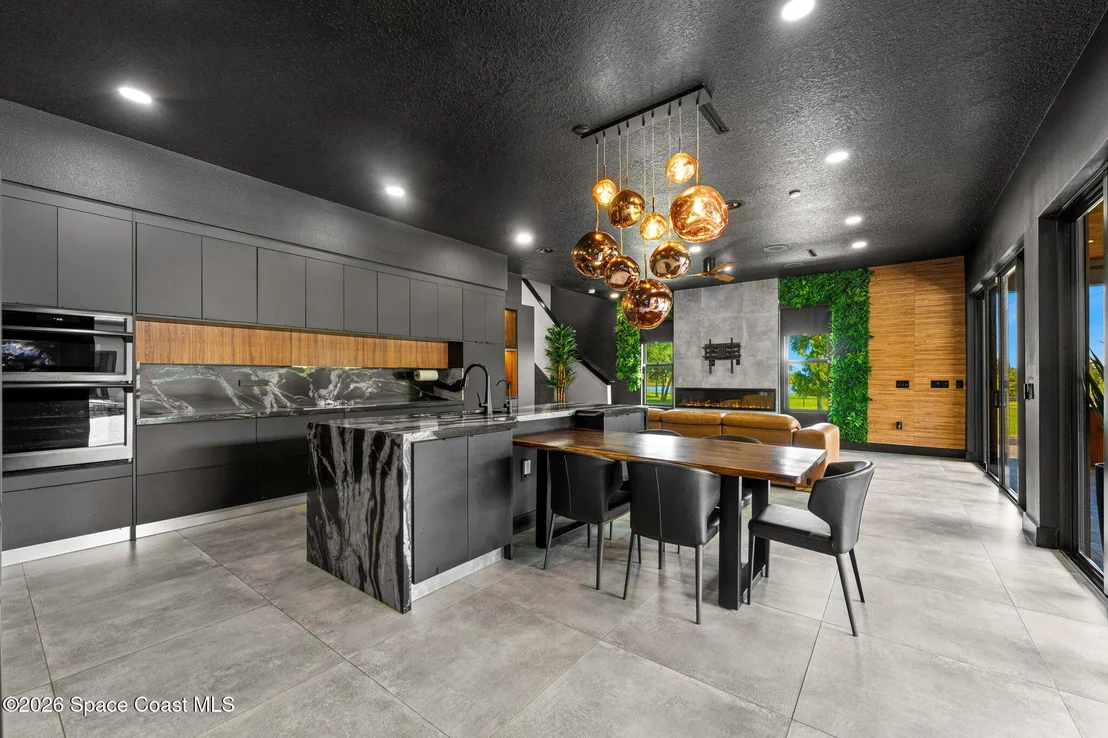 Photo of 2453 Westhorpe Drive