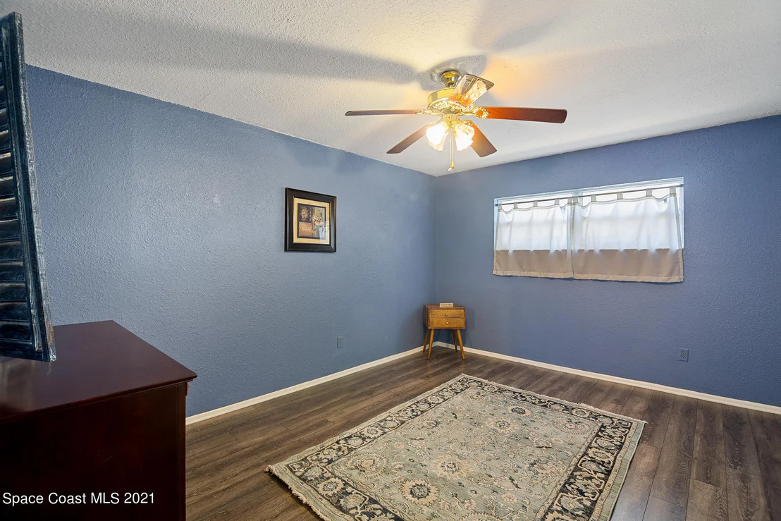 Photo of 934 Kings Post Road