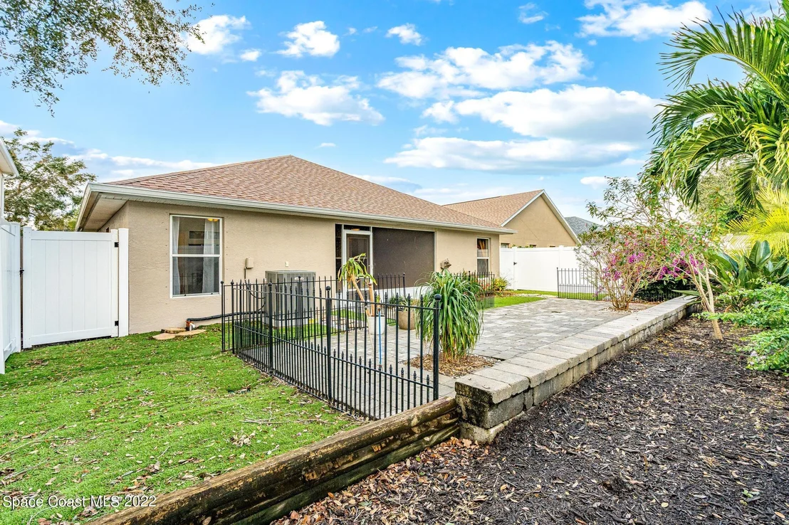 Photo of 524 Sedgewood Circle