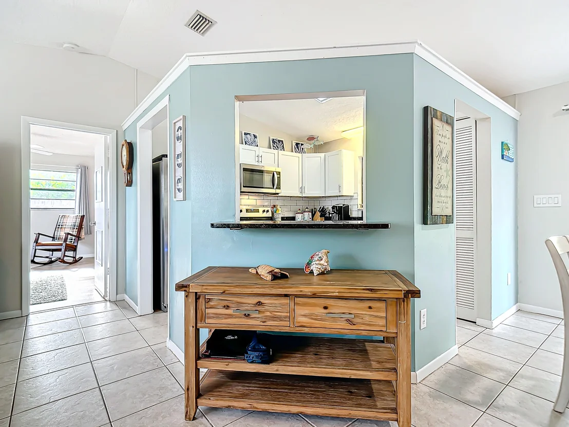 Photo of 2196 Clover Street NE