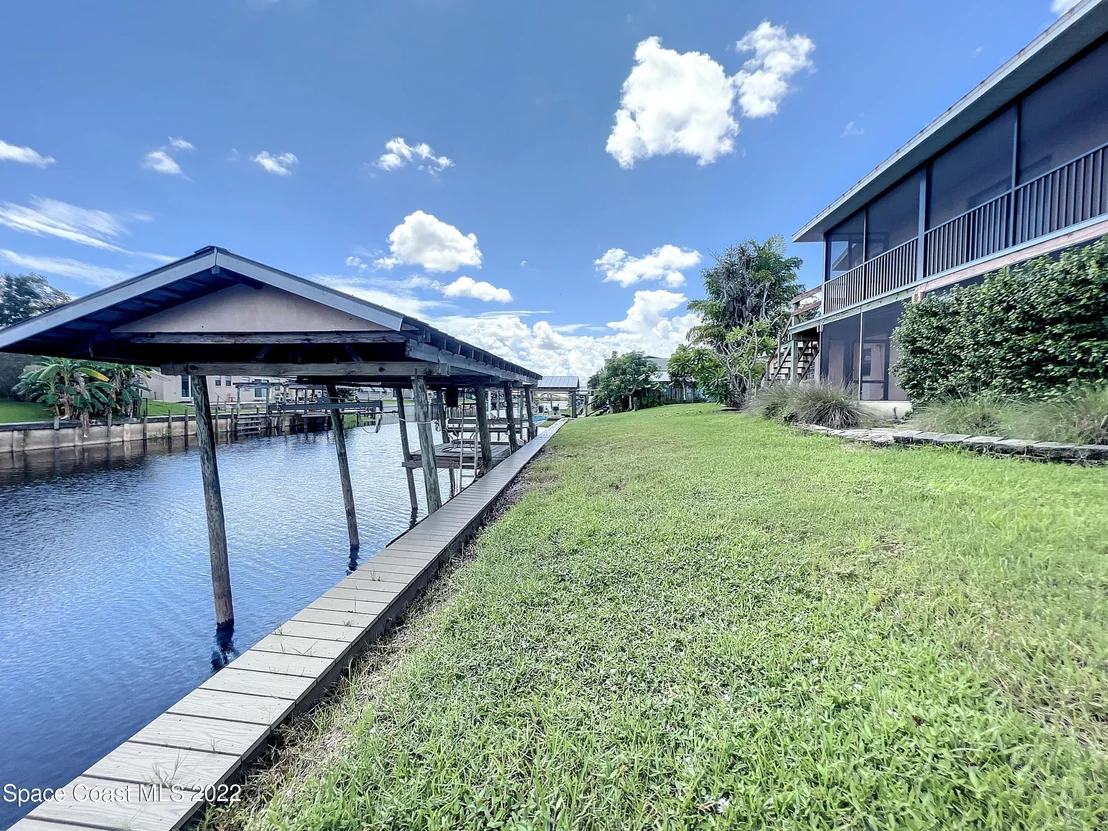 Photo of 825 Heron