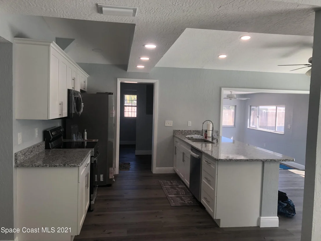 Photo of 876 Vance Circle NE