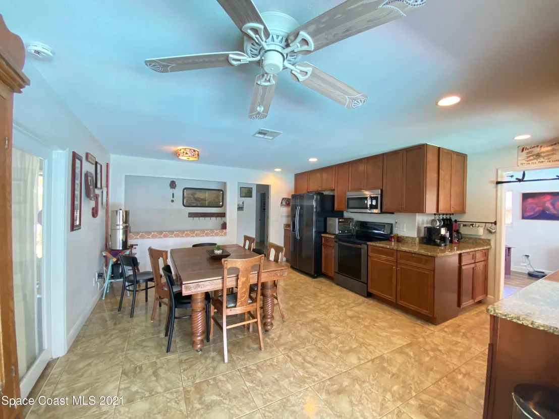 Photo of 740 Burman Lane NE