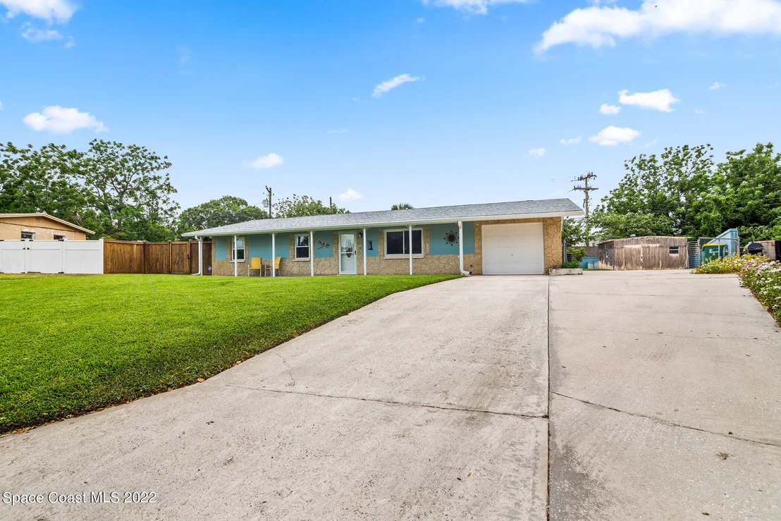 Photo of 1719 Shady Lane