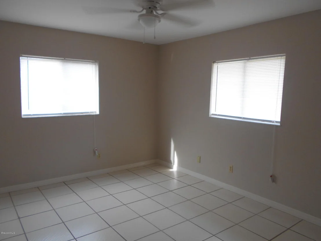 Photo of 711 SE Airoso Road