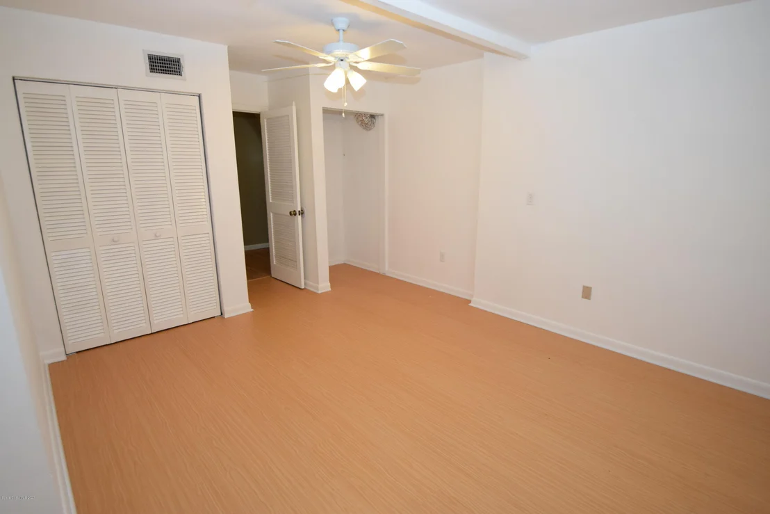 Photo of 820 Hampton Drive NE